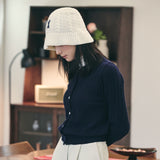 VA Applique Cable Knit Bucket Hat / Ivory