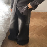 モアウェルダークブルーウォッシュドワイドカーゴデニムパンツ