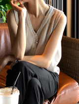 Rear V-neck Sleeveless Knit / 3 colors