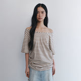 CサイドシャーリングオフショルダーTシャツ - ベージュ
