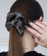 CHECK SCRUNCHIE