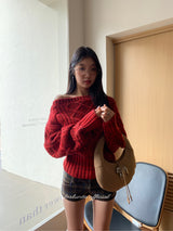 Red gradation off-balance shoulder knitwear