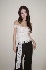 Daisy White Punching Sleeveless T-shirt