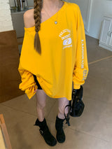 Boxy loose fit off-shoulder sweatshirt