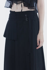 LAYERED PLEATS SKIRT black