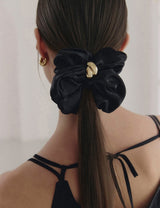26SS★ Plump Twist Satin Scrunchie