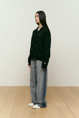 SMALL CHERRY REGULAR FIT HOODIE ZIP UP [BLACK]