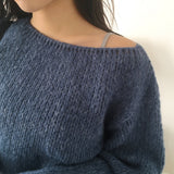 ハケボカシロールアップボートネックニット