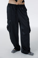 SATIN WIDE CARGO PANTS	(BLACK)