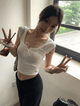 ストラップ U ネック半袖クロップ T シャツ