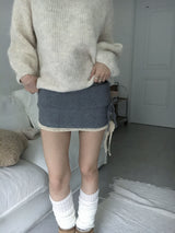 Gray lace knit skirt
