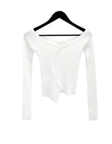 Curved off-shoulder knit