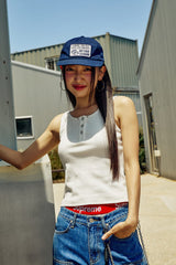 (W) CHAIN LETTERING SLEEVELESS