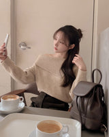 Off-shoulder knit