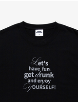 カーリーテキストTシャツ - ブラック