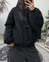 エディルバックルフードジャンパー