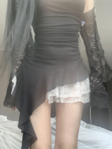 Roccoa Long Frill Top (black)