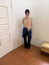 line curve pants