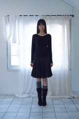 クリームUネックロングスリーブ_ブラック