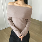 Turnzi Napping V-neck Brush Fur Off-Shoulder T-Shirt