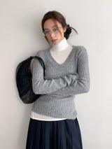 Rage V-neck Sweater Knit T-shirt