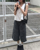 Sleeveless blouse