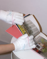 fluffy ribbon touch gloves (white)