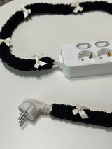 Fuzzy multi-tap_Ribbon_Black (Ivory)