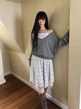 Seul Deep V-Neck Long-Sleeve Knit