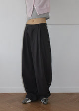 TUCK BALLOON SLACKS
