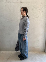 ヒルミフカラーウールVネックニット