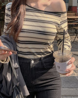 ザレンオフショルダーTシャツ
