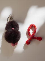 Keyring Acc 'Red Candy Muffler'