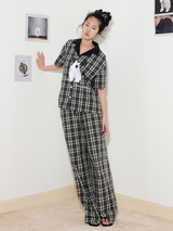 Rabbit pints and logo embroidered pajamas can be worn outside
