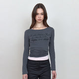 C ローズグラフィックオフショルダーTシャツ_チャコール