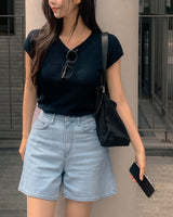 Kahis Shoulder Bag