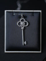 Heart-stirring key necklace