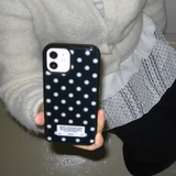 snow dot black