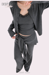 ロイヤル チャコール フリル トレーニング スリーピース セットアップ (Cardigan+Sleeveless+Pants)