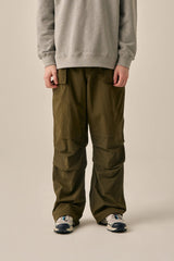 VOLUME POCKET PINTUCK PANTS - KHAKI