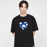 [UNISEX] ビッグブルーハートクラウドスマイルTシャツ