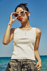 (W) CHAIN LETTERING SLEEVELESS