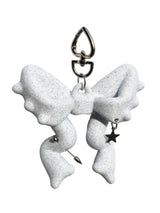 RIBBON BALM KEYCHAIN - Cookies & Cream