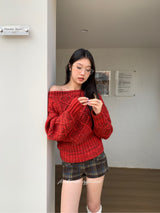 Red gradation off-balance shoulder knitwear