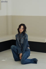 Round medium blue zip-up denim jacket