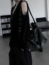 two-eyelet スクエアショルダーバッグ