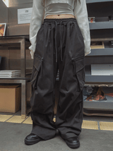 Bendy Zipper Diagonal Pocket Cargo Pants