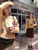 Argyle pattern wool knit cardigan