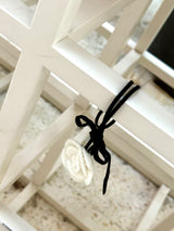 White Rose Ribbon Keyring / TREEFORFIVE345