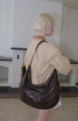 C BELT LOOP HOBO BAG_BROWN